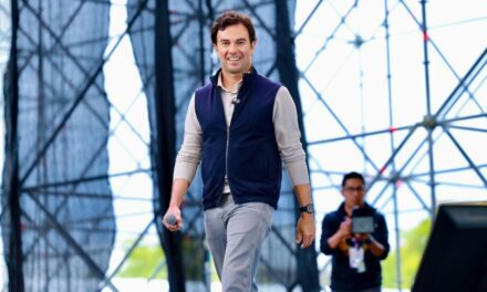 Checo Pérez se convirtió en nueva cara de la escudería Cadillac