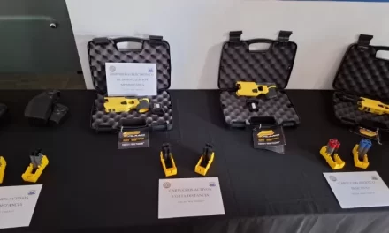 La Policía de San Juan presentó las pistolas Taser: 16 agentes ya están capacitados para portarlas