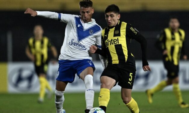 Sin goles, pero con liderato: Vélez empató 0-0 con Peñarol y cerró una fase de grupos positiva