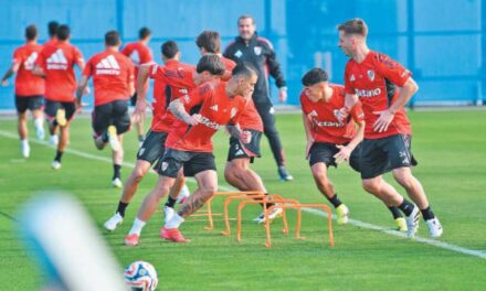 El dilema es si Mastantuono deberá arrancar como suplente