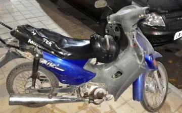 Hallan moto sospechosa en Capital: Estaba sin seguridad y con casco