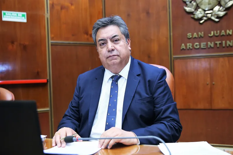 CGT San Juan: «Acompañamos hasta la puerta del cementerio, pero no nos metemos en el cajón»