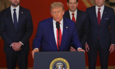 Trump se fue a la guerra: Estados Unidos bombardeó Irán | Anunció el ataque a tres instalaciones nucleares