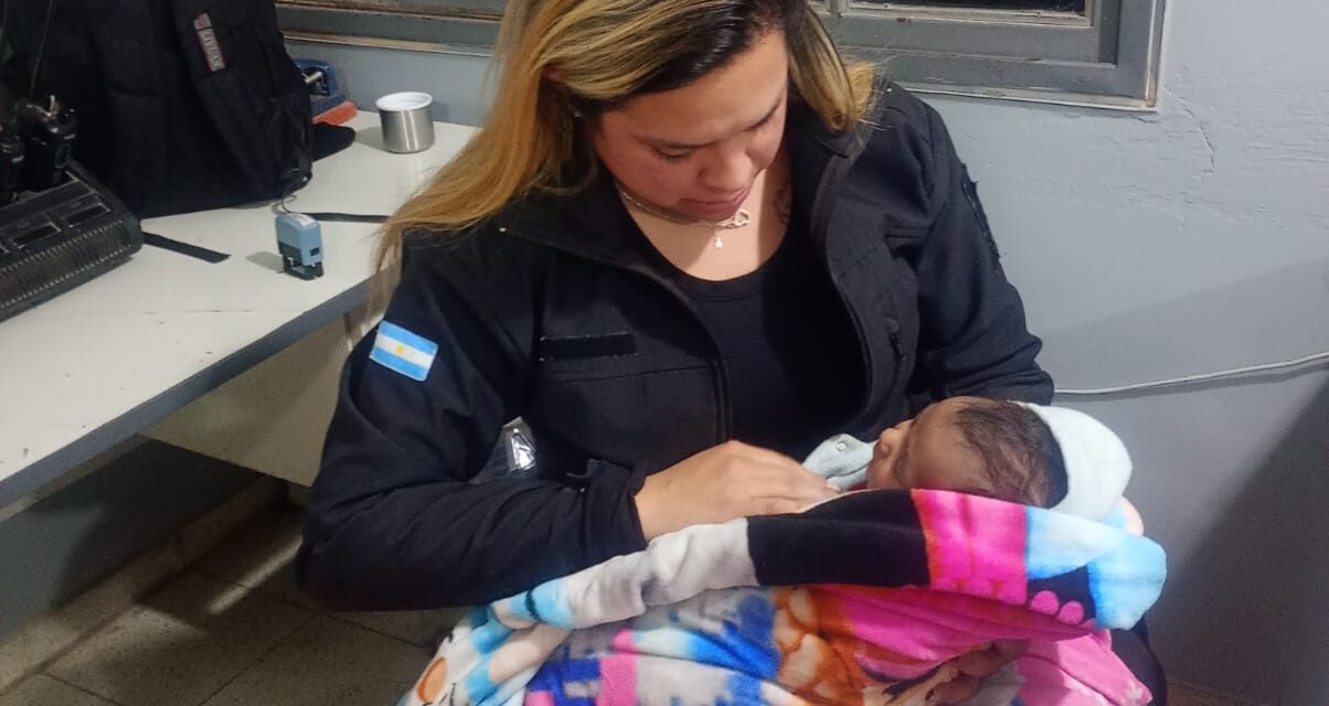 Una agente policial le salvó la vida a un bebé de un mes en Santa Lucía