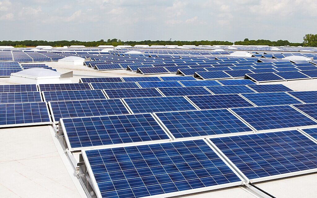 San Juan se prepara para producir paneles solares antes de fin de año