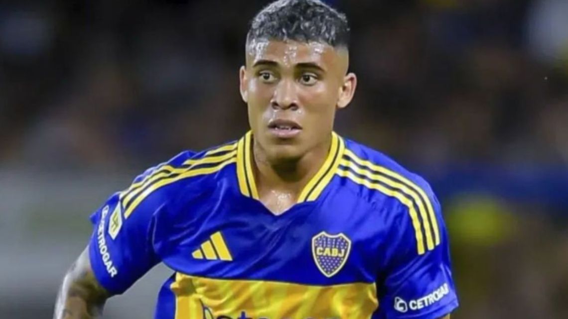 Ayrton Costa se sumó al plantel de Boca y rompió el silencio tras su problema con la Visa: «Mucha gente tiró la mala, pero voy a darlo todo»