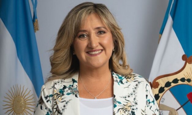 Silvia Fuentes: “Cuidamos la cabeza de nuestros estudiantes y controlamos que no haya adoctrinamiento en las escuelas”