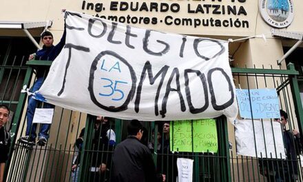 Alumnos del Nacional, el Pellegrini y otras escuelas secundarias tomaron los colegios en apoyo a Cristina Kirchner