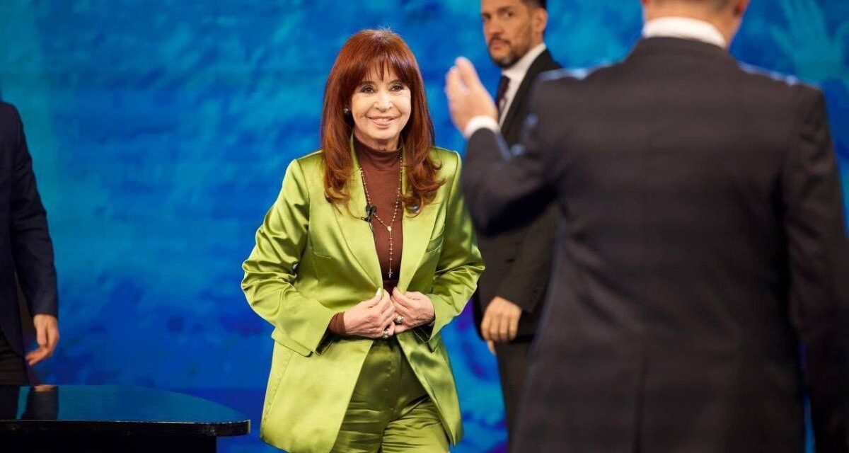 Cristina Kirchner confirmó que será candidata en la Provincia y llamó a la unidad del peronismo