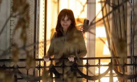 Ordenan el decomiso de bienes para Cristina Kirchner y Lázaro Báez