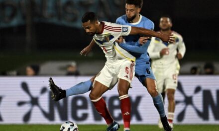 Uruguay le ganó 2 a 0 a Venezuela y logró acomodarse en la tabla de posiciones de las Eliminatorias