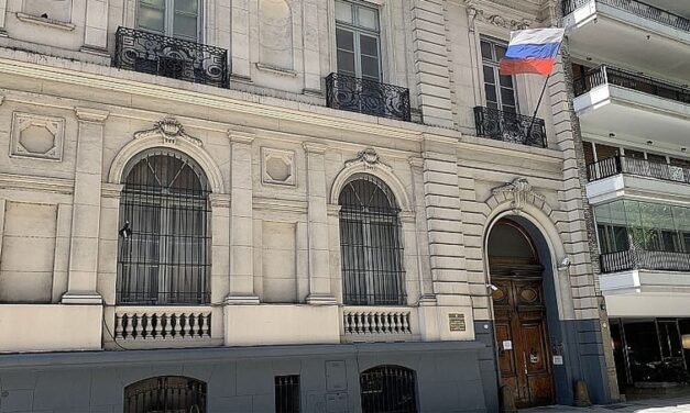 La embajada de Rusia descartó las acusaciones de la SIDE
