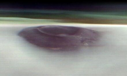 La NASA fotografía Marte y descubre una misteriosa estructura