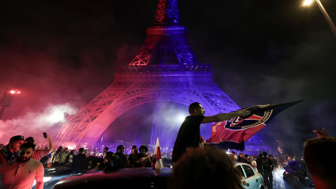 Euforia, descontrol e incidentes en París por la histórica consagración del PSG en la Champions League
