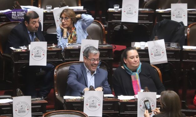Se aprobó un aumento del 7,2% en las jubilaciones y se restituye la moratoria previsional