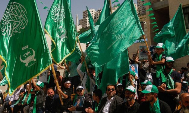 Aseguran que Hamás lucha por sobrevivir mientras se enfrenta a grupos rebeldes apoyados por Israel