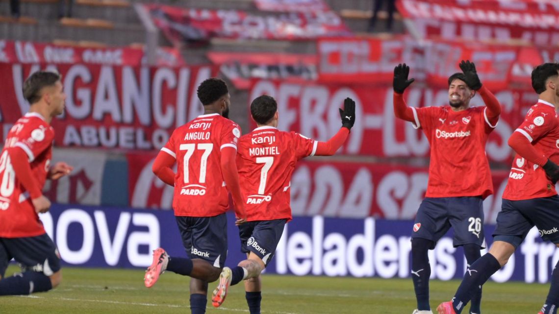 Álvaro Ángulo sobre el final le dio la victoria a Independiente frente a Gimnasia de Mendoza por la Copa Argentina