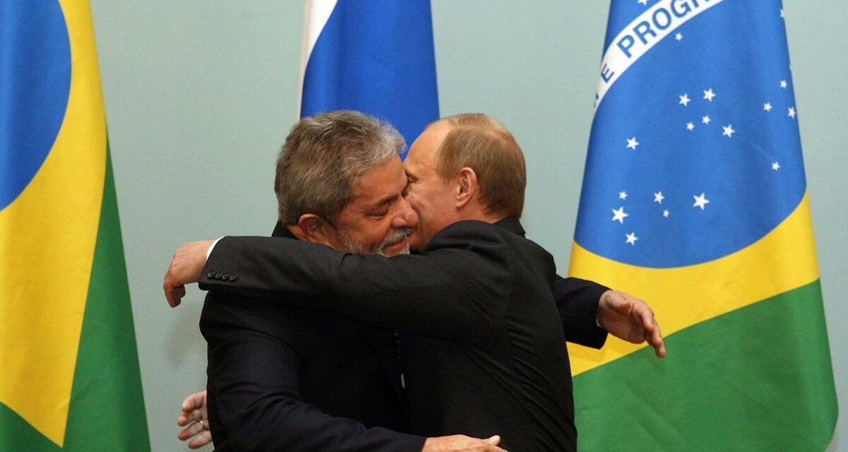 En medio del conflicto con EEUU, Vladímir Putin y Lula da Silva conversaron para fortalecer los BRICS