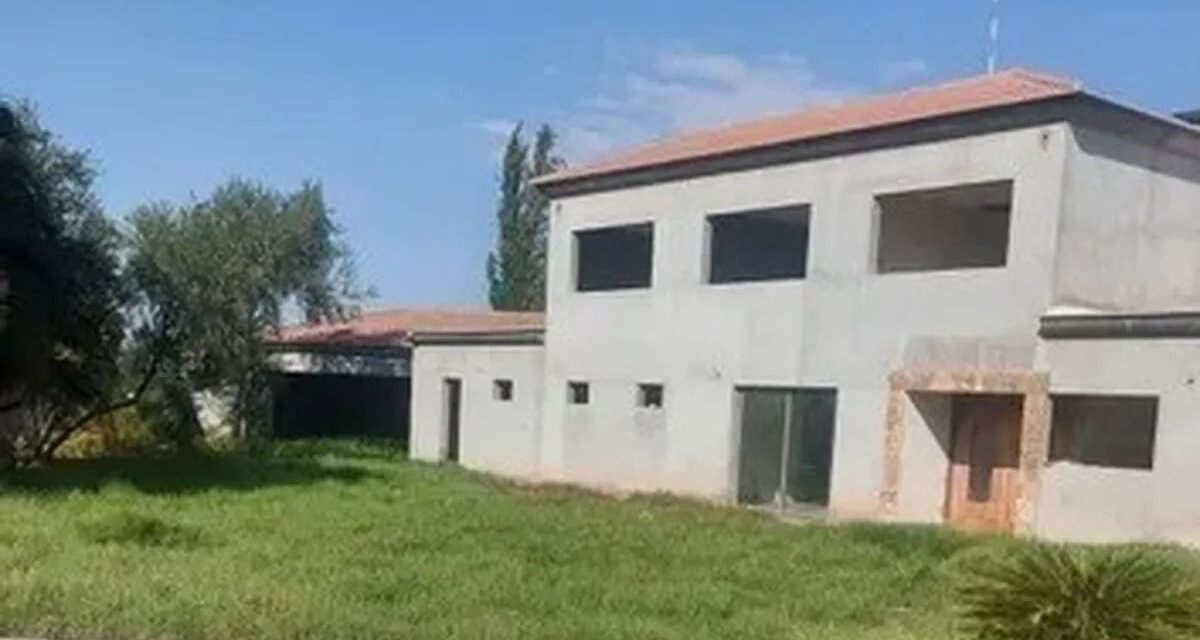 Subastaron por $172 millones la mansión de un intendente condenado por corrupción