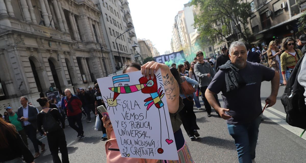 Docentes universitarios anunciaron una nueva Marcha Federal Universitaria y un paro por 48 horas