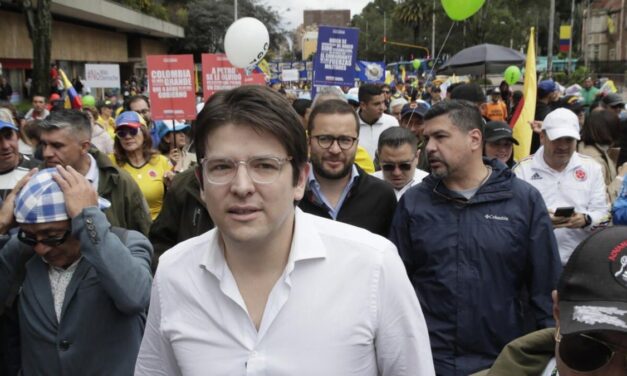 El senador Miguel Uribe Turbay fue operado con éxito tras ser baleado durante un acto en Bogotá