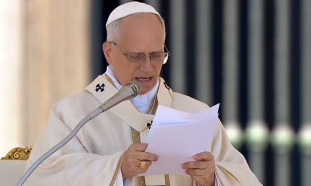 El papa León XIV defendió al matrimonio entre el hombre y la mujer y lo calificó como el modelo del verdadero amor