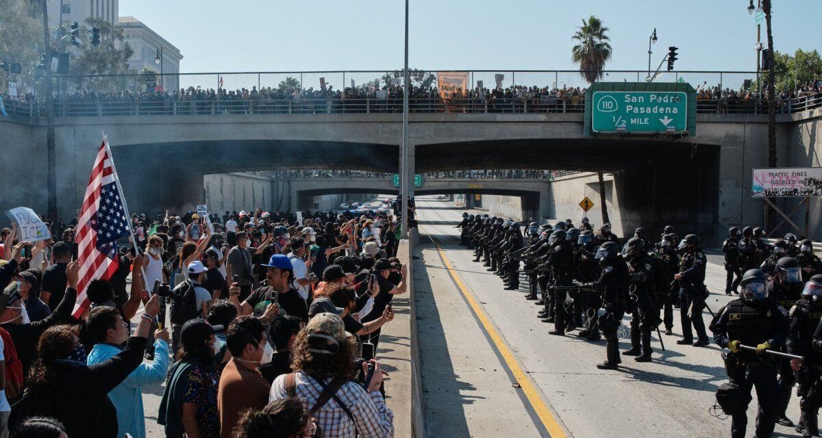 Donald Trump envió tropas de marines para controlar a los manifestantes