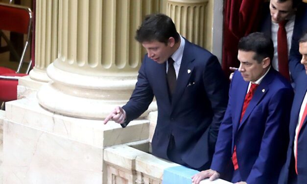 Facundo Manes retiró su reclamo ante la Corte Suprema por las amenazas de Santiago Caputo