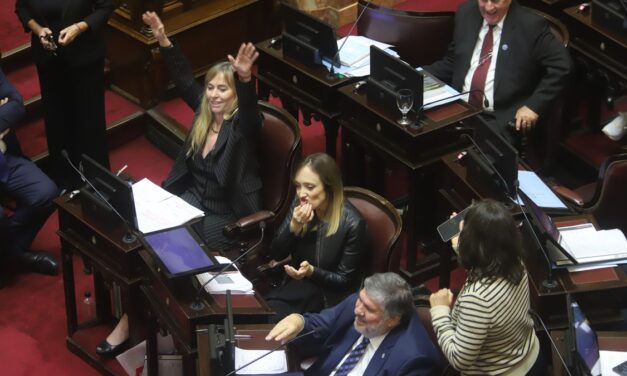Presentaron un proyecto para repatriar el 50% de los fondos de funcionarios declarados en el exterior