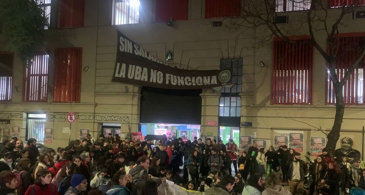 Tras el fallo contra Cristina Kirchner, tomaron las facultades de Filosofía y Letras y Ciencias Sociales de la UBA