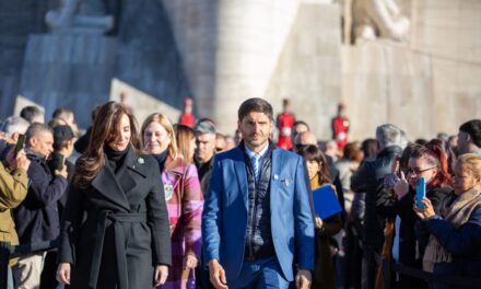 Lejos de Javier Milei, Victoria Villarruel conmemoró el Día de la Bandera en Rosario