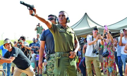 Hazaña argentina: blanco a 250 metros y a mano alzada