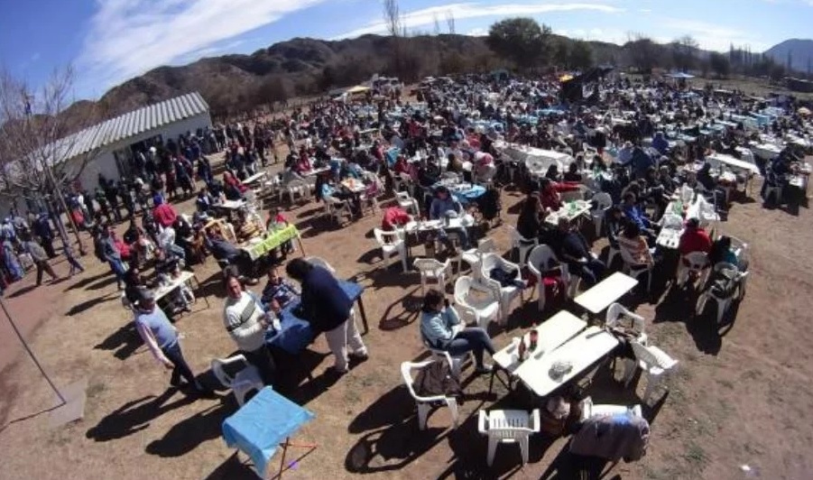 Valle Fértil vivió una jornada a puro chivo, música y tradición
