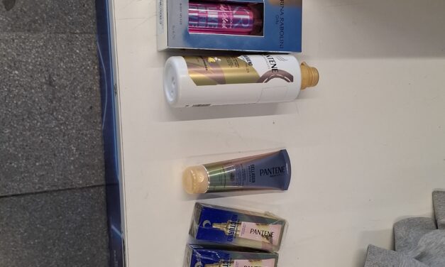 Sorprendida robando en un supermercado: la atraparon al salir sin pagar