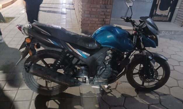 Detuvieron a un hombre con una moto y varios objetos robados
