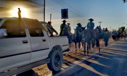 9 de Julio inauguró la Plaza Cura Brochero con una emotiva cabalgata
