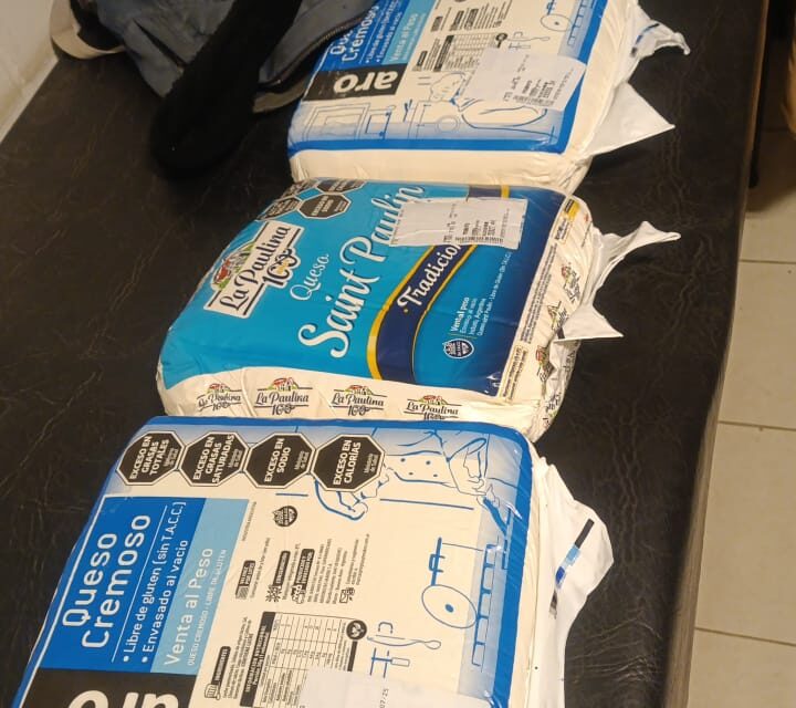 Intentó robar queso en un supermercado y terminó detenido