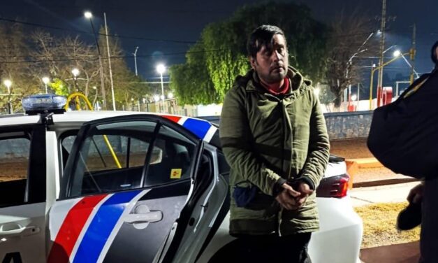 Capital: Golpeó a su pareja y se encerró con su hijo