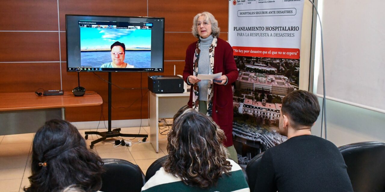 Capacitan a equipos de salud en respuesta hospitalaria frente a desastres