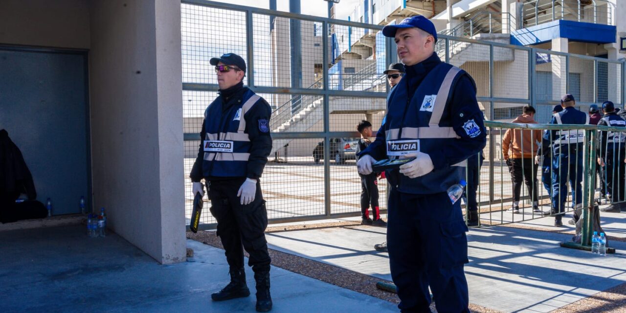 Un operativo modelo: Seguridad y fiesta en las finales de la Liga Sanjuanina