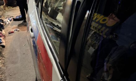 Violento robo con arma blanca y daños a patrullero en Chimbas