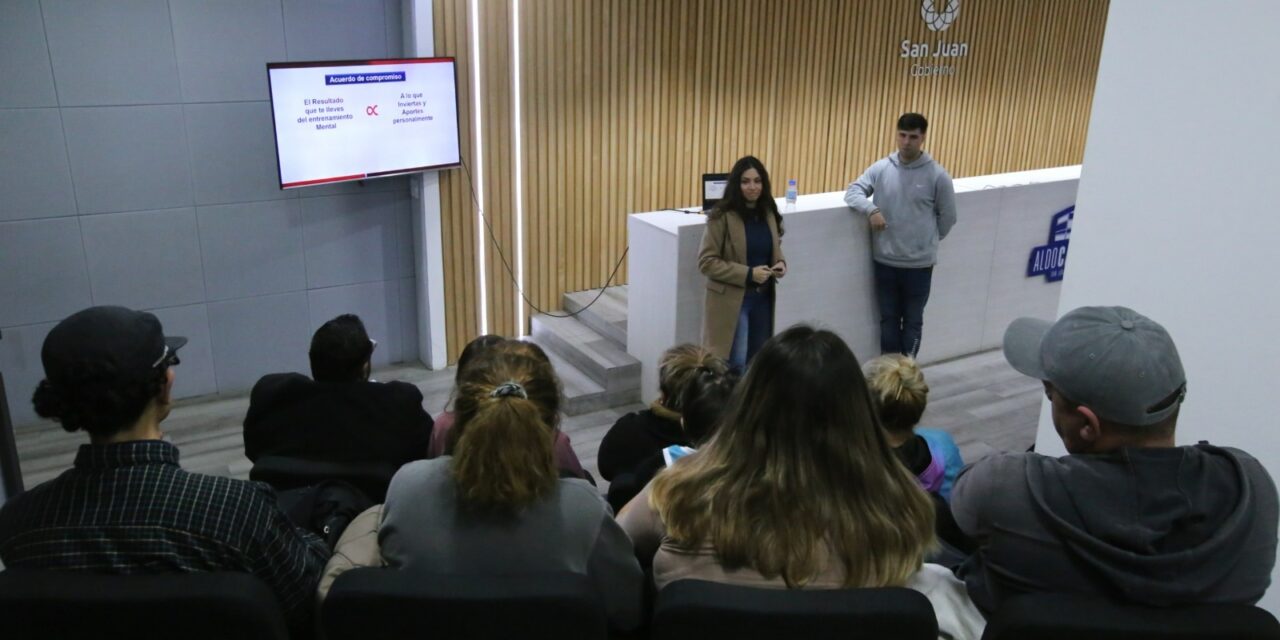 La Bebida apuesta al desarrollo emocional de sus jugadoras con el programa Construyendo Valores