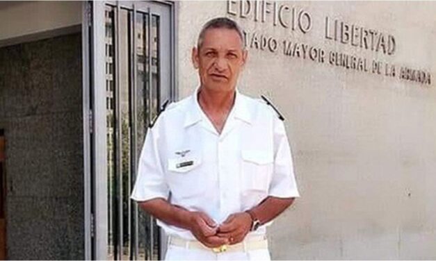 Abrías el baúl y todavía olía a justicia