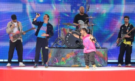 Coldplay, J Balvin y Doja Cat encabezaron un curioso show de medio tiempo en el Mundial de Clubes