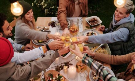 Qué no puede faltar en una reunión con amigos si sos argentino, según la Inteligencia Artificial