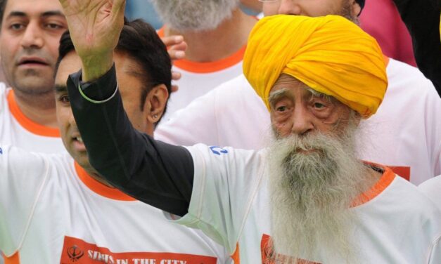 Murió Fauja Singh, el histórico maratonista de 114 años conocido como el Tornado con turbante