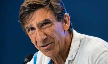 La AFA dio a conocer la sanción que tendrá que cumplir Gustavo Costas