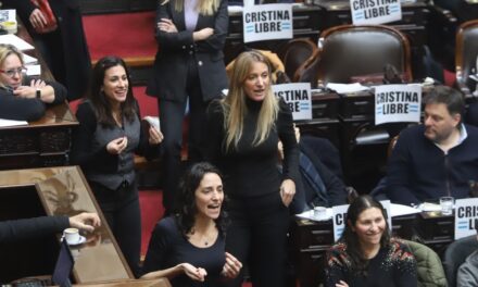 El fuerte cruce entre diputadas de UP y José Luis Espert que provocó el final de la sesión