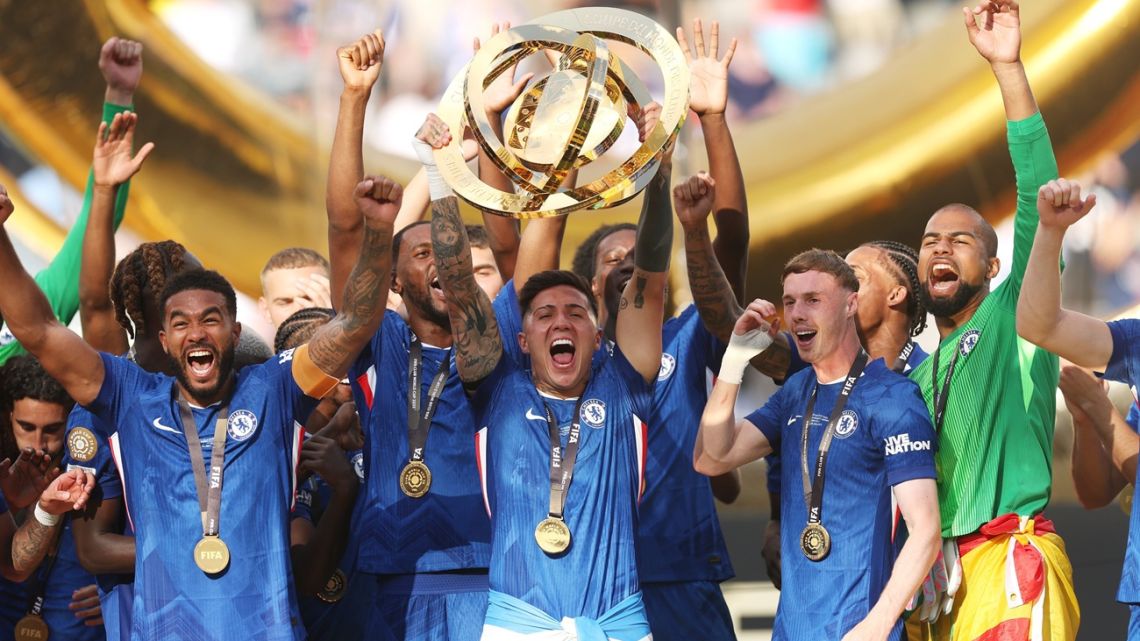 Enzo Fernandez sumó a sus vitrinas el nuevo mundial de clubes y es el primer argentino en ganarlo