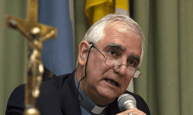 Lozano: “Reclamamos el derecho al consentimiento de los pueblos”